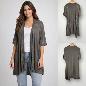 POL Embroidered Floral Cardigan Womens Size Large Short Sleeve Gray 35” Length